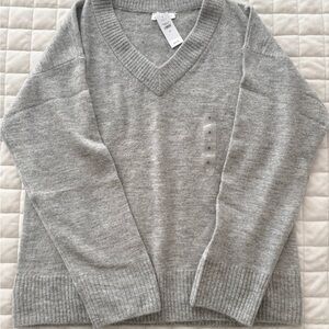 GAP Women's Gray V-Neck Sweater